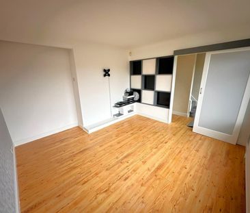 4 bedroom House To Let - Photo 5