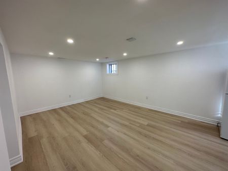 For Lease - 38 Cartier Crescent Unit# Bachelor, Richmond Hill, Ontario - Photo 4