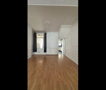 3 Bed Terraced House, Masterman Road, E6 - Photo 1