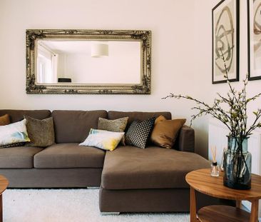 3 bedroom semi-detached house to rent - Photo 2