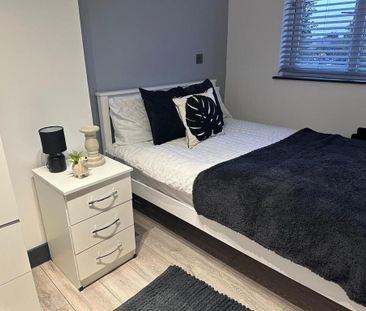 Studio to rent - Photo 6