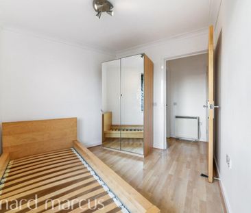 Lanacre Avenue - Photo 5