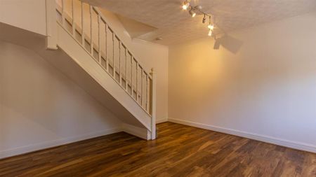 2 bedroom terraced house to rent - Photo 5