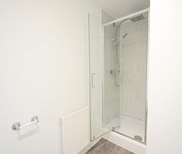 2 bedroom ground floor flat to rent - Photo 3