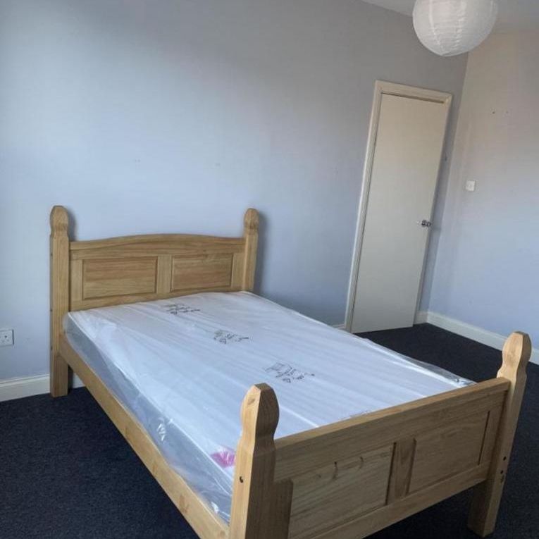 3 bedroom property to rent - Photo 1
