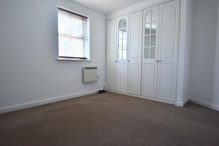 2 bedroom maisonette to rent - Photo 4