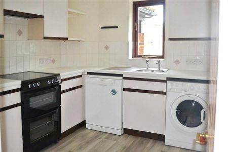 2 bedroom apartment to rent - Photo 4