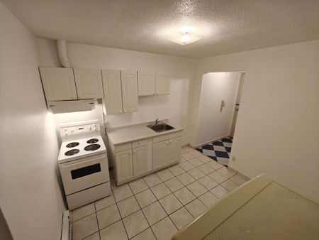 For Lease - 492 Kerr Street Unit# 9, Oakville, Ontario - Photo 5