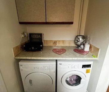 15 Iveagh Crescent, Belfast, BT12 6AW - Photo 6