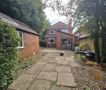 5 bedroom detached house to rent - Photo 2