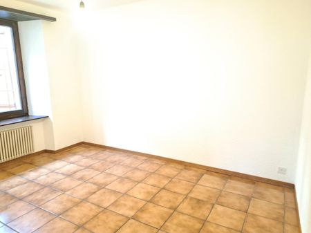 4 room apartment of 100 m2located on the 2nd floor without elevator - Foto 2