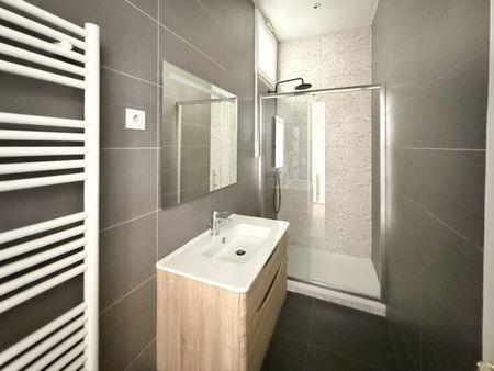 Appartement • Paris 16ème - Photo 5