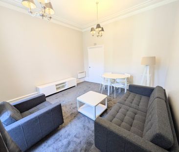 3 bedroom apartment to rent - Photo 2