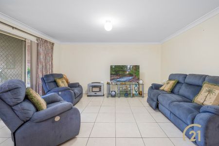 Two Bedroom Unit&comma; in a Prime Location&excl; - Photo 3