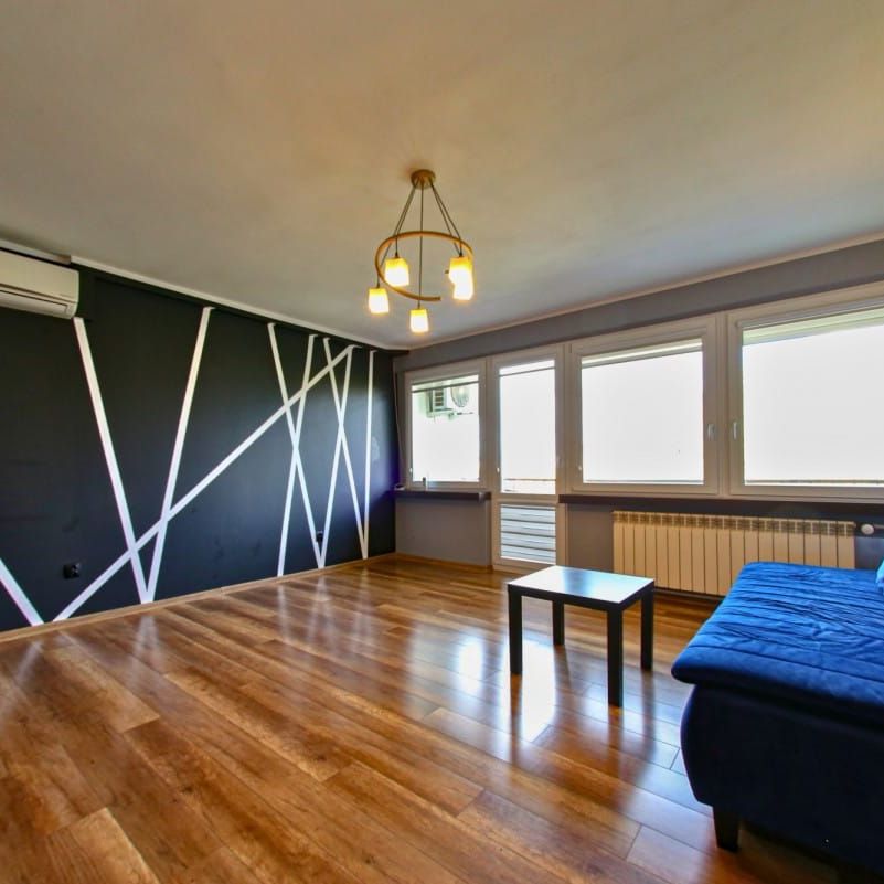 Przestronne z klimatyzacją w niskiej zabudowie 49.3 m² - Photo 1