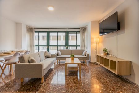 Beautiful room with balcony in Arrancapins - Photo 4