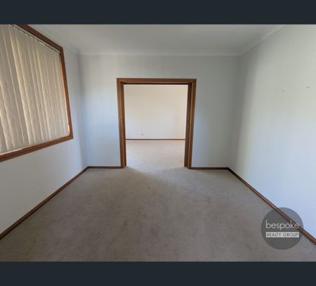 9 Albany Close, Wakeley, NSW 2176 - Photo 3
