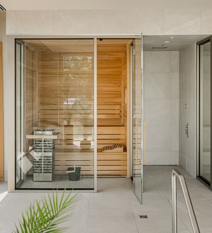 Monarc Collection - Photo 5