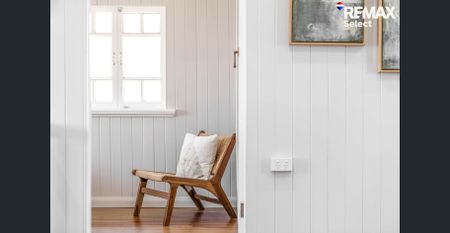 Cottage Style home in Great Location - Photo 4