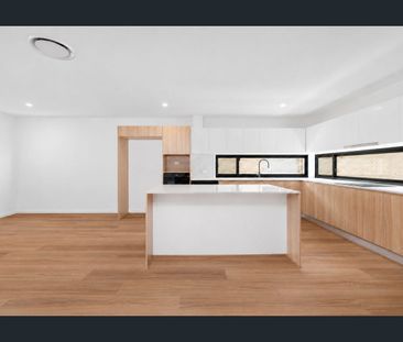 Brand-New Architectural Townhouse with Solar Power, Exceptional Spa... - Photo 5