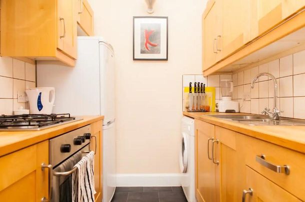 1 bedroom flat to rent - Photo 1