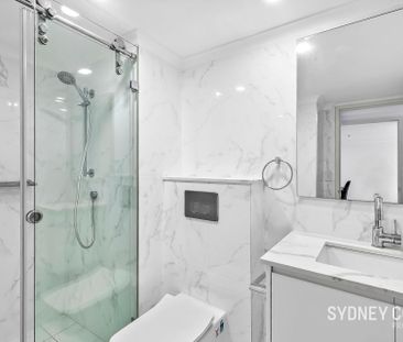 FULLY RENOVATED APARTMENT IN A FANTASTIC LOCATION | Furnished - Photo 6