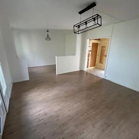 Appartement à louer 4 pièces 66.3m² - Photo 1