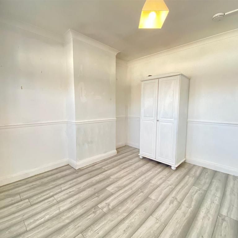 House share to rent - Photo 1