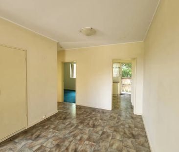 SPACIOUS ONE-BEDROOM UNIT IN HIGHLY SOUGHT AFTER LOCATION - Photo 6