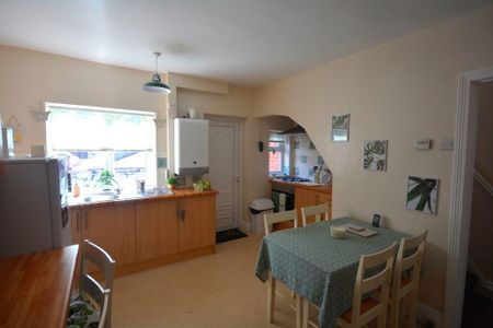 2 bedroom terraced house to rent - Photo 2