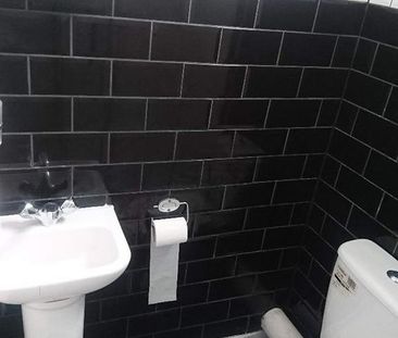 Studio to rent - Photo 6