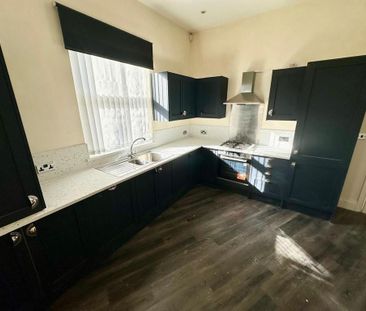 3 bedroom apartment to rent - Photo 5