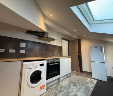 2 bedroom apartment to rent - Photo 3