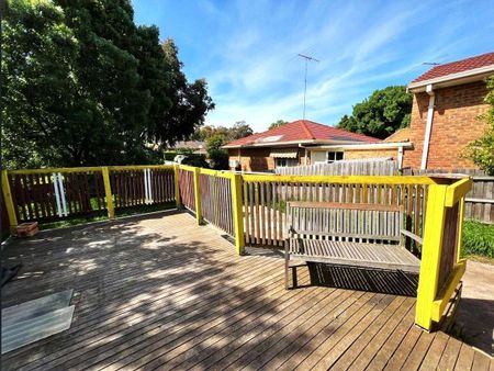 392 Buckley Street, Essendon West, VIC 3040 - Photo 2