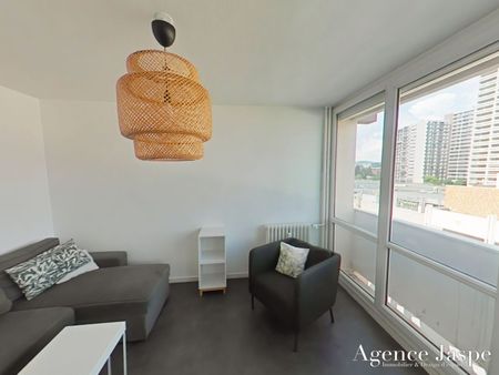 : Appartement 75.51 m² à Saint-Étienne - Photo 2