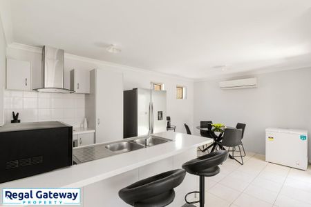 8/25 Peppermint Gardens, AUBIN GROVE WA 6164 - Photo 2