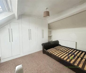 2 bedroom end of terrace house to rent - Photo 4