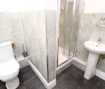 To Let 2 Bed Ground Floor Flat - Photo 6