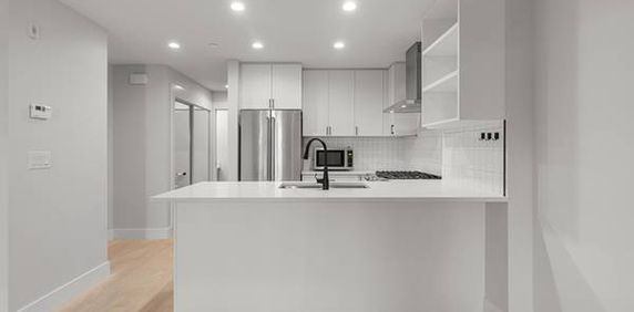 MAPLE RIDGE - 3 BEDROOM, 2.5 BATHROOM TOWNHOUSE - Photo 2