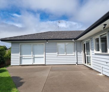 Modern Family Home, Beachlands - Photo 2