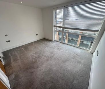 2 bedroom flat to rent - Photo 2
