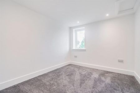 3 bedroom end of terrace house to rent - Photo 4