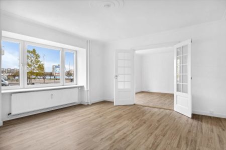 Lys og indbydende 3-værelses lejlighed med altan i Aalborg - Photo 2