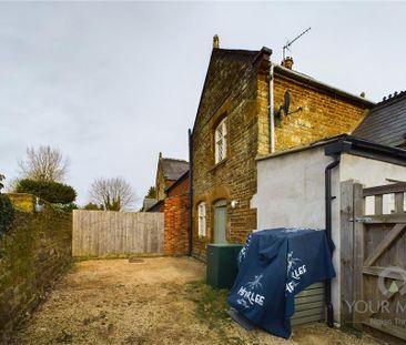 2 bedroom end of terrace house to rent - Photo 3