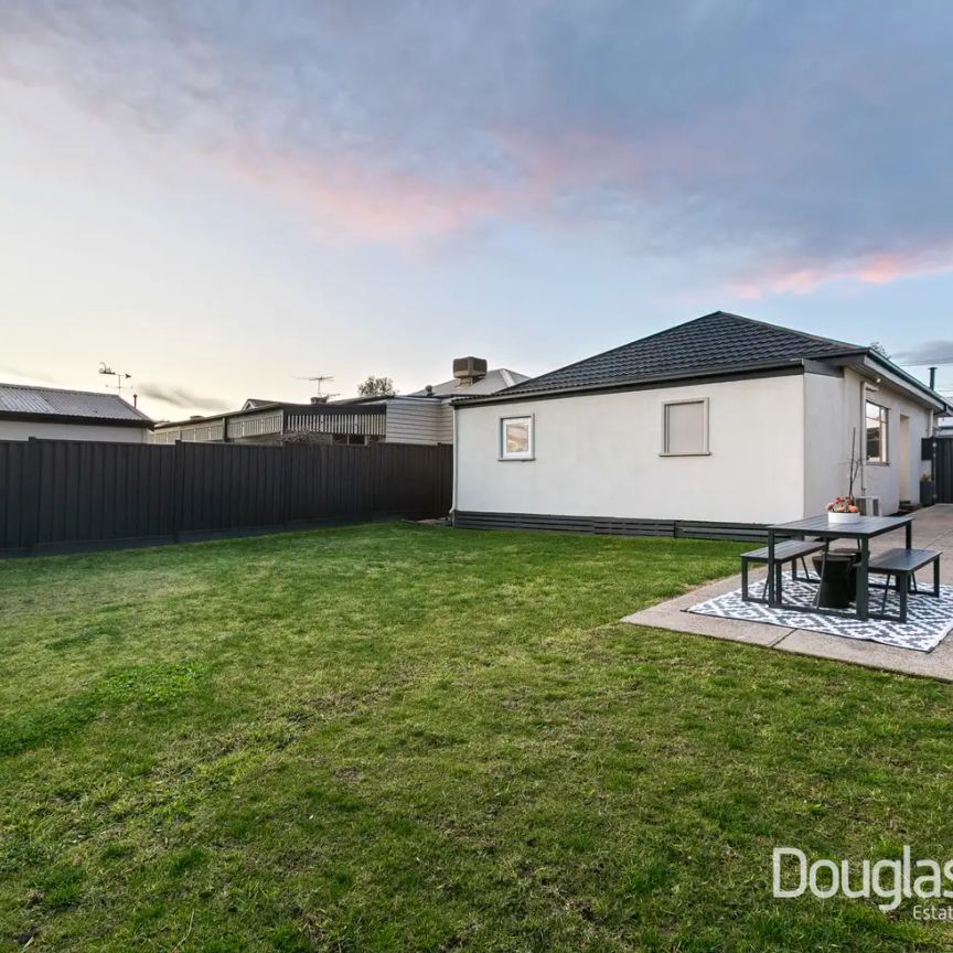 “Bursting With Personality in Central Sunshine” - Photo 1