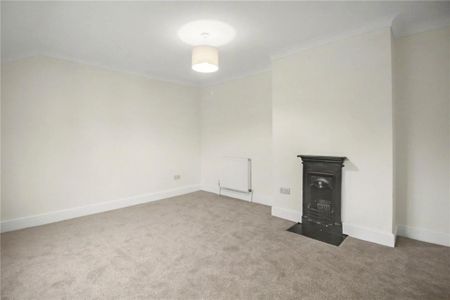 3 bedroom detached house to rent - Photo 4