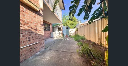 Four Bedrooms Townhouse at CABRAMATTA CBD - Photo 2