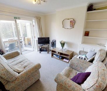4 bedroom semi-detached house to rent - Photo 1