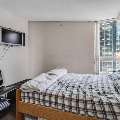 1 Bed 1 Bath Apartment in Downtown - Photo 3