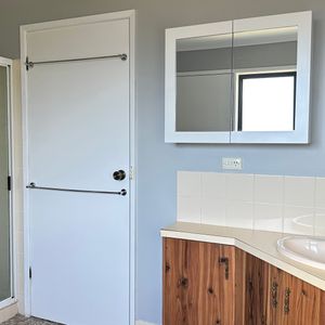 Refined Comfort and Effortless Convenience in the Heart of Lavington - Photo 2